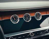 2021 Bentley Flying Spur V8 - Central Console Wallpaper 190x150