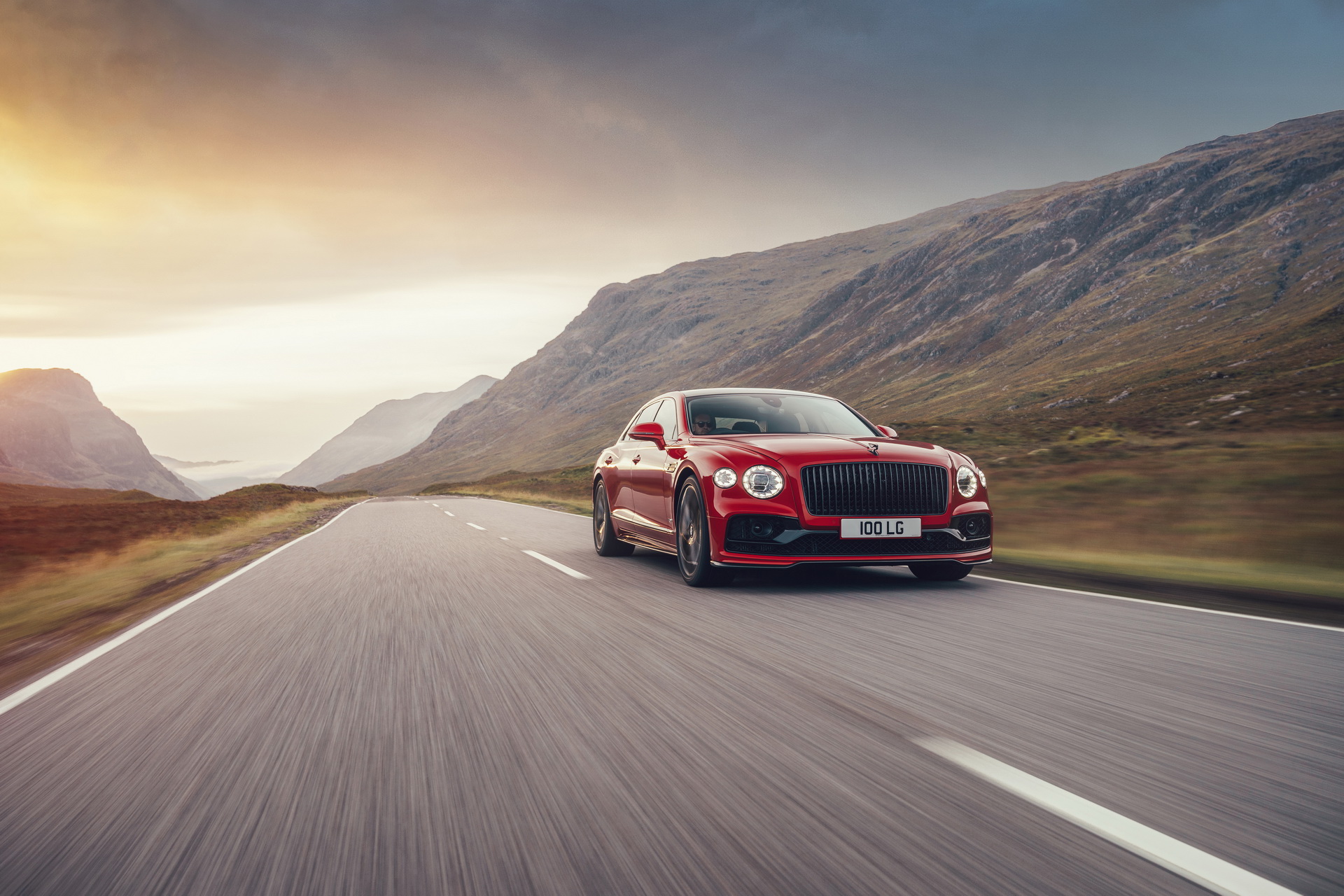 Download 2021 Bentley Flying Spur V8 - Front Three-Quarter HD Wallpaper 1920x1280 #3