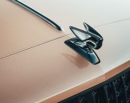 2021 Bentley Flying Spur V8 - Hood Ornament Wallpaper 190x150