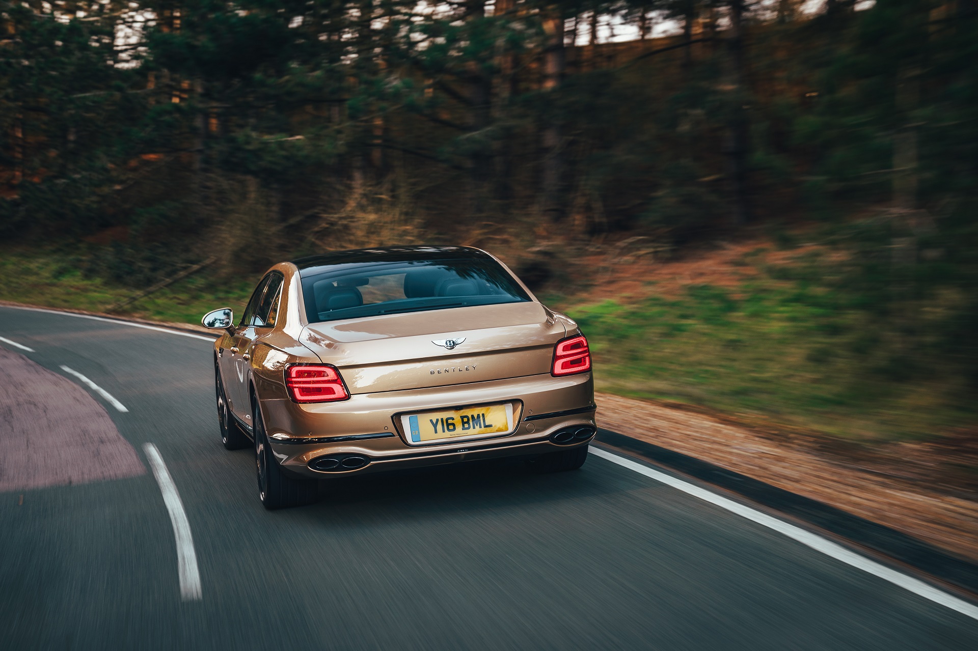 Download 2021 Bentley Flying Spur V8 - Rear HD Wallpaper 1920x1279 #58