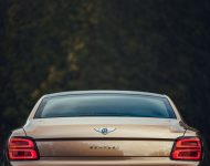 2021 Bentley Flying Spur V8 - Tail Light Wallpaper 190x150