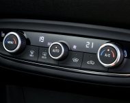 2021 Opel Crossland - Central Console Wallpaper 190x150