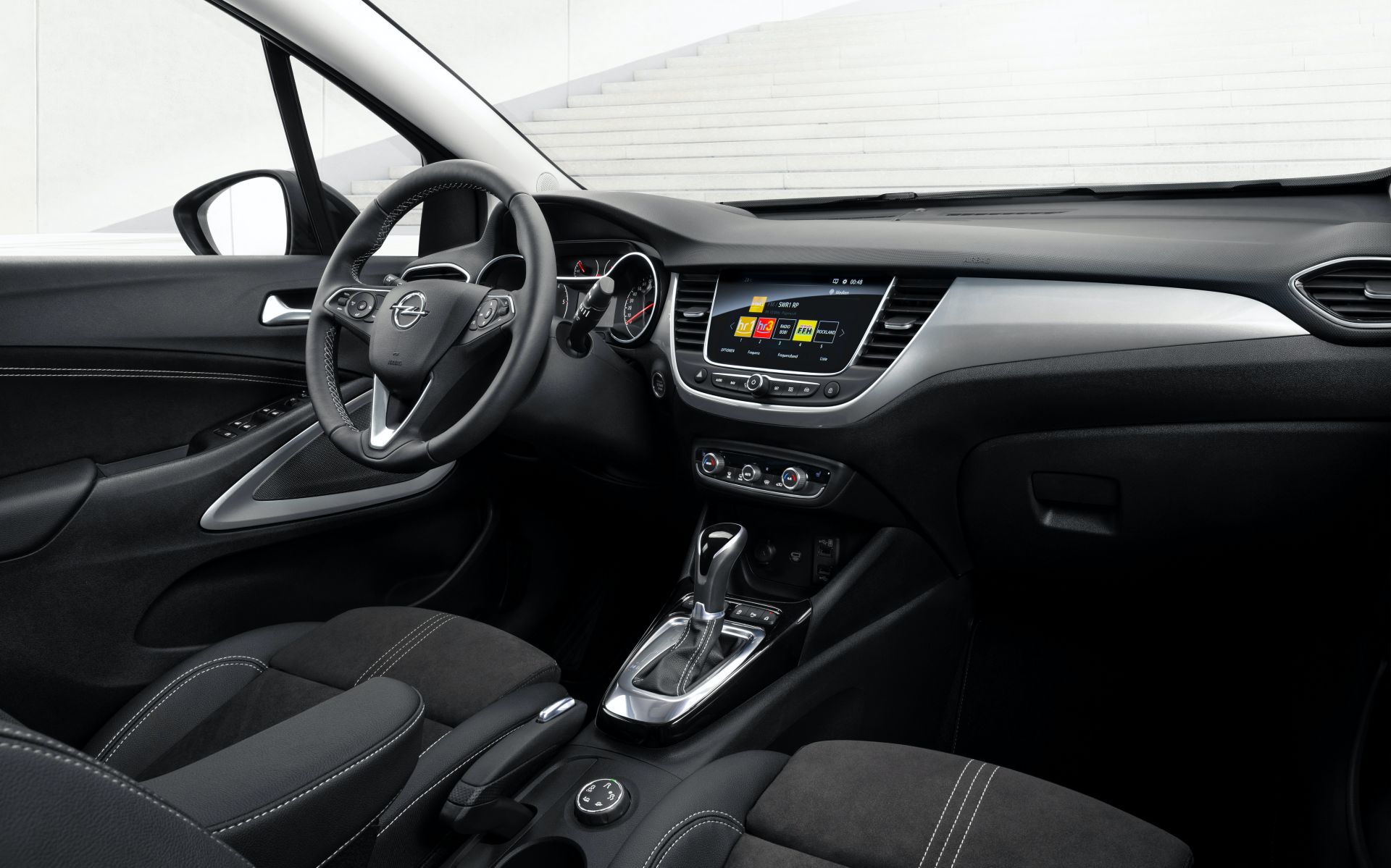 Download 2021 Opel Crossland - Interior HD Wallpaper 1920x1199 #11