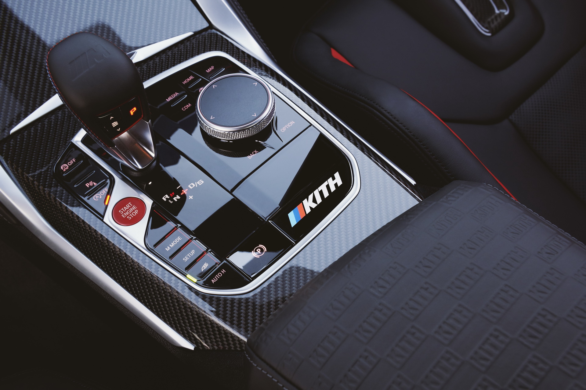 Download 2022 BMW M4 Competition x Kith - Central Console HD Wallpaper 1920x1280 #54