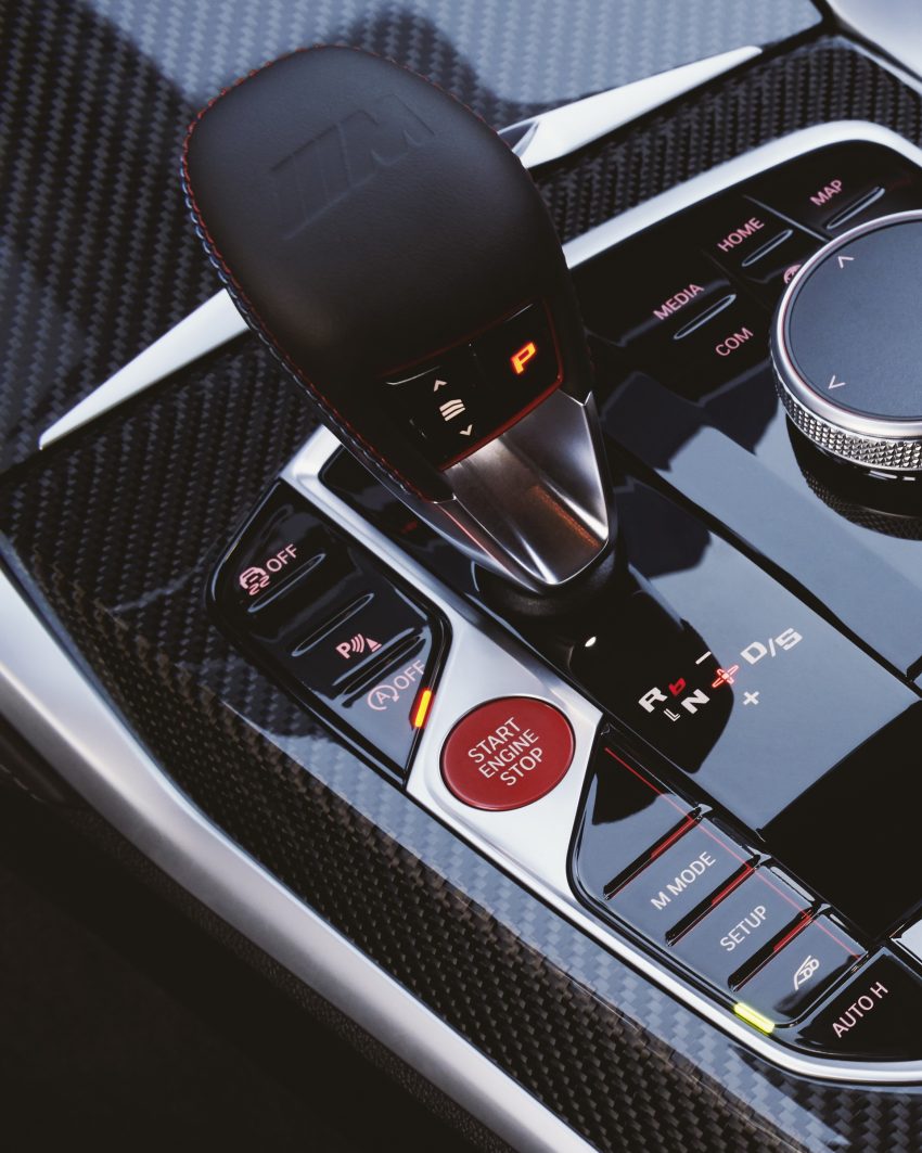 2022 BMW M4 Competition x Kith - Central Console Phone Wallpaper 850x1063 #53