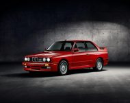 2022 BMW M4 Competition x Kith - Front Three-Quarter Wallpaper 190x150