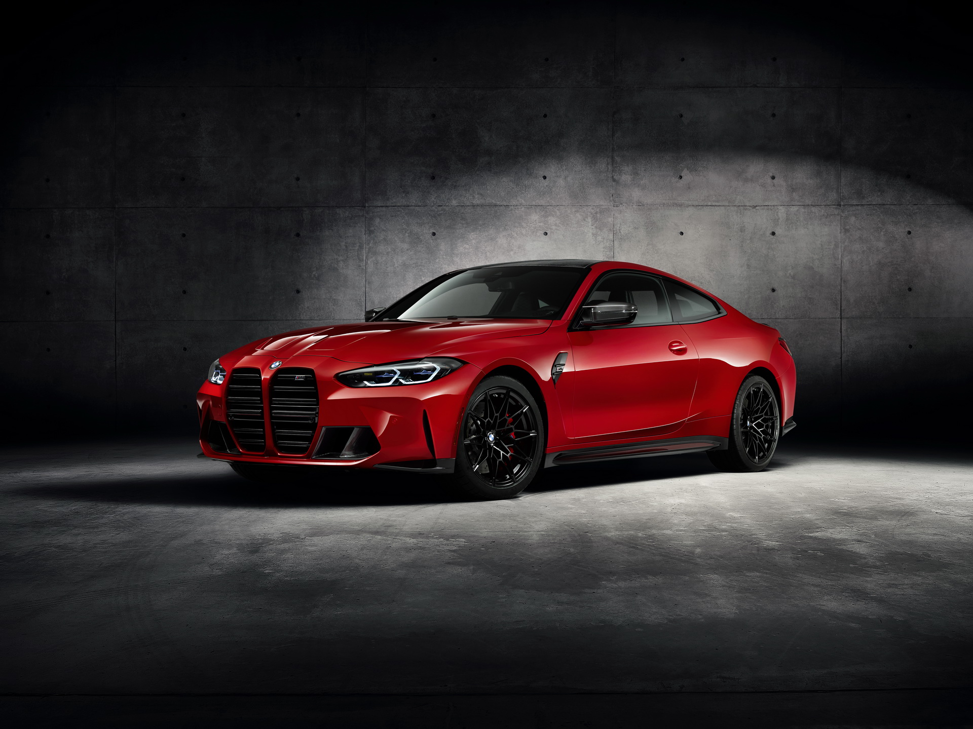 Download 2022 BMW M4 Competition x Kith - Front Three-Quarter HD Wallpaper 1920x1439 #1