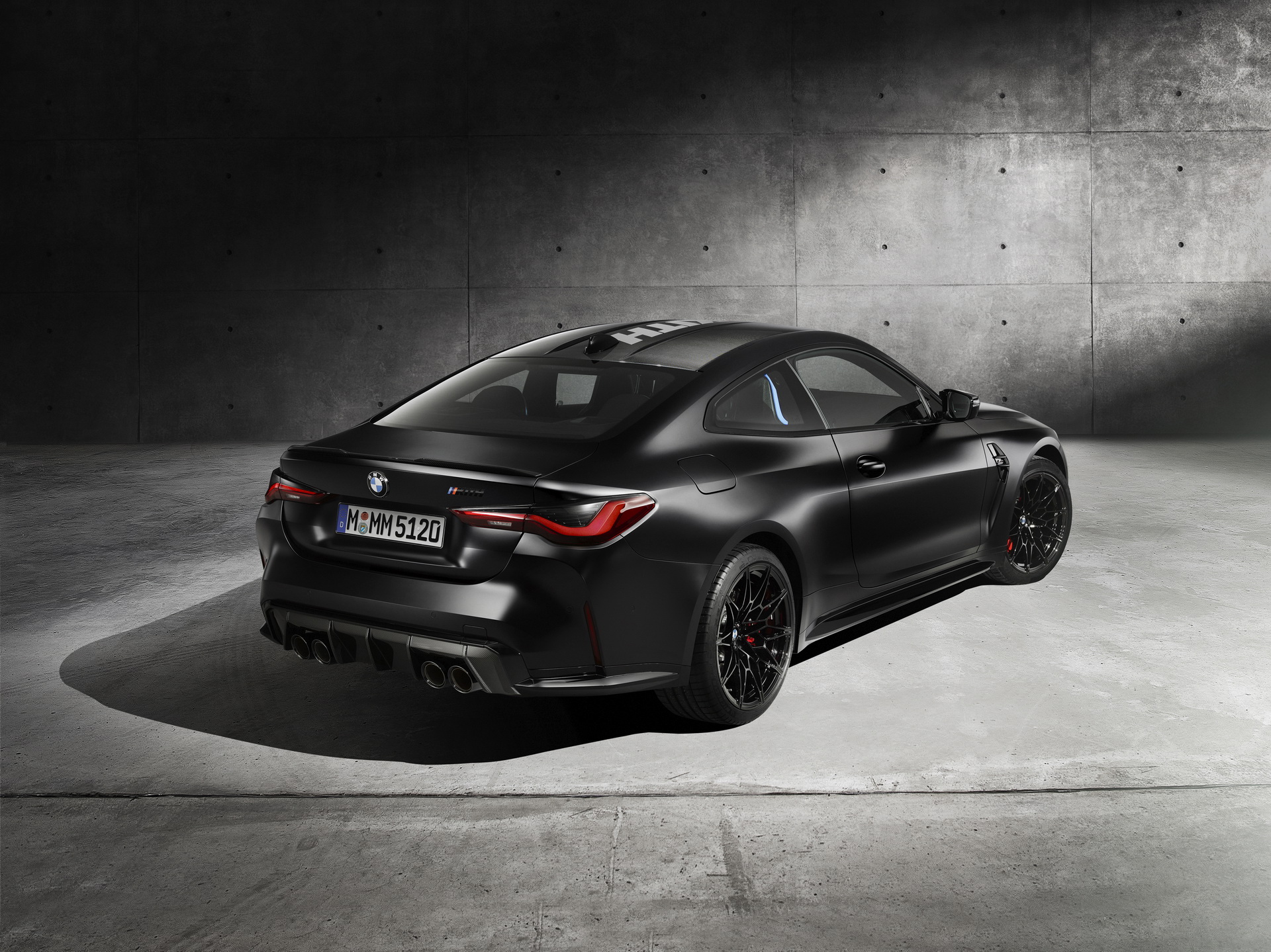 Download 2022 BMW M4 Competition x Kith - Rear Three-Quarter HD Wallpaper 1920x1439 #7