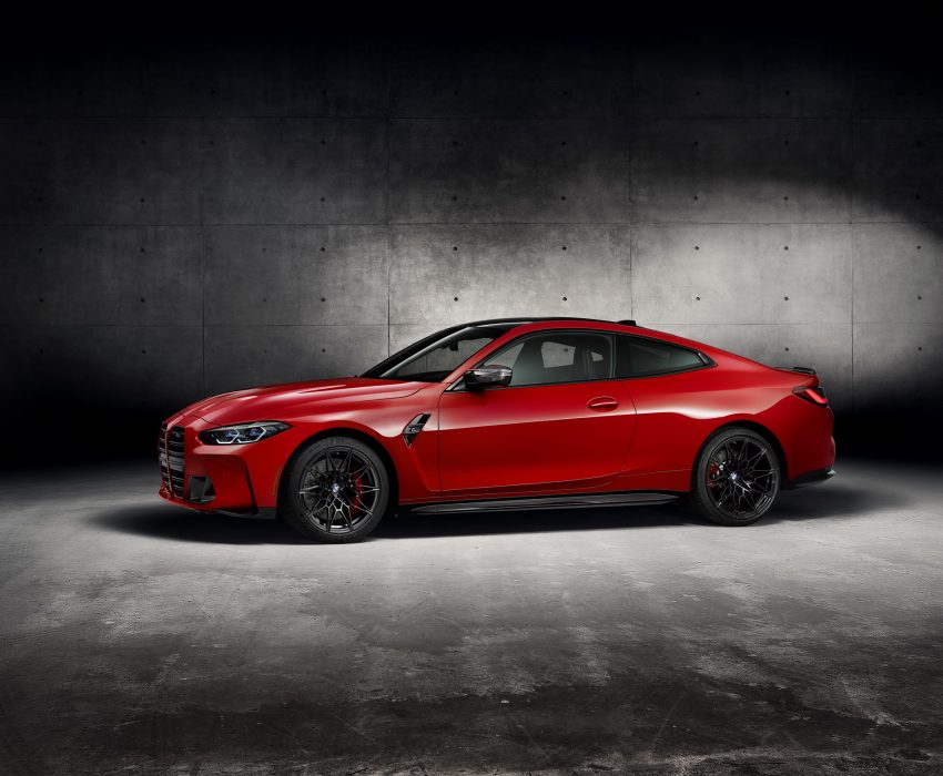 2022 BMW M4 Competition x Kith - Side Wallpaper 850x700 #4