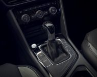 2022 Volkswagen Taos - Central Console Wallpaper 190x150