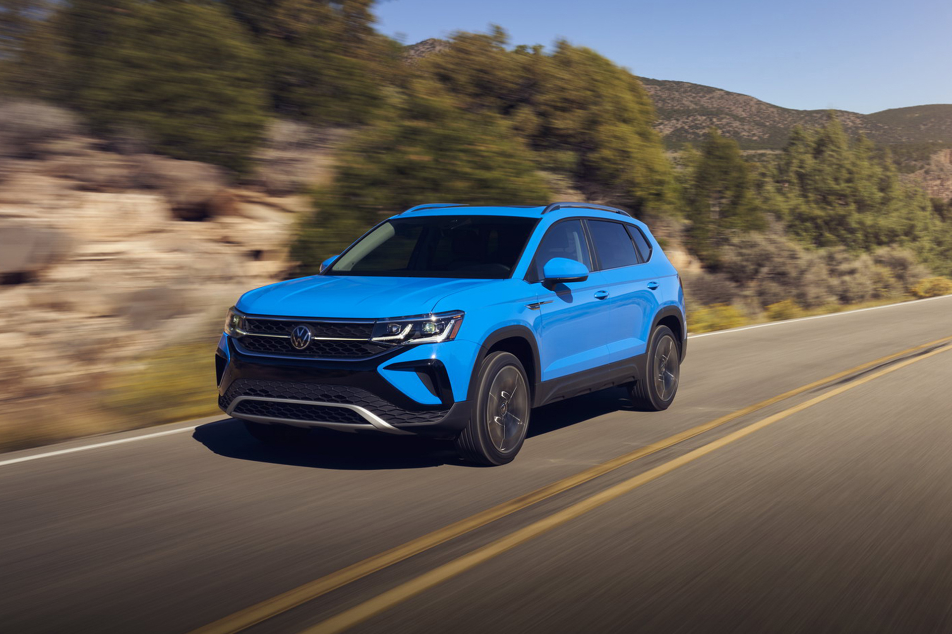 Download 2022 Volkswagen Taos - Front Three-Quarter HD Wallpaper 1920x1280 #1