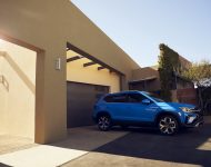 2022 Volkswagen Taos - Front Three-Quarter Wallpaper 190x150