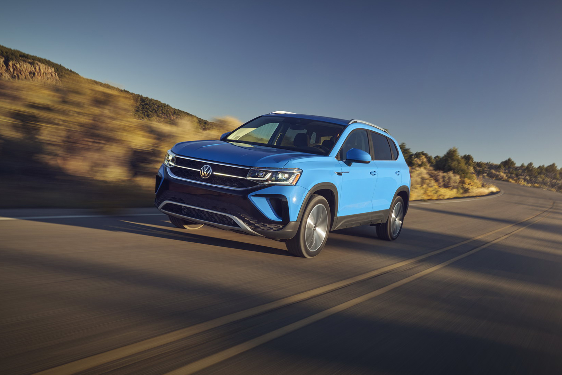 Download 2022 Volkswagen Taos - Front Three-Quarter HD Wallpaper 1920x1280 #3