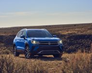 2022 Volkswagen Taos - Front Three-Quarter Wallpaper 190x150