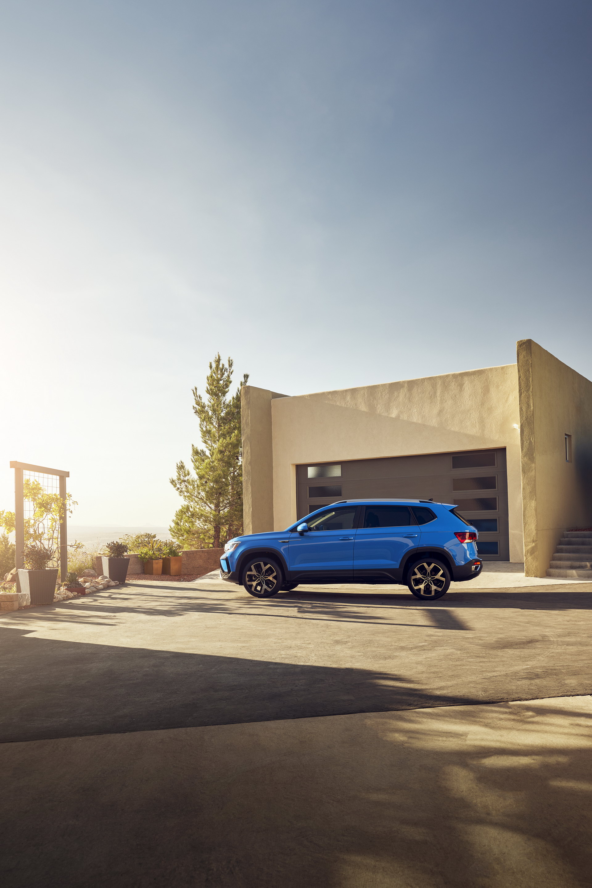 Download 2022 Volkswagen Taos - Side HD Phone Wallpaper 1920x2880 #44