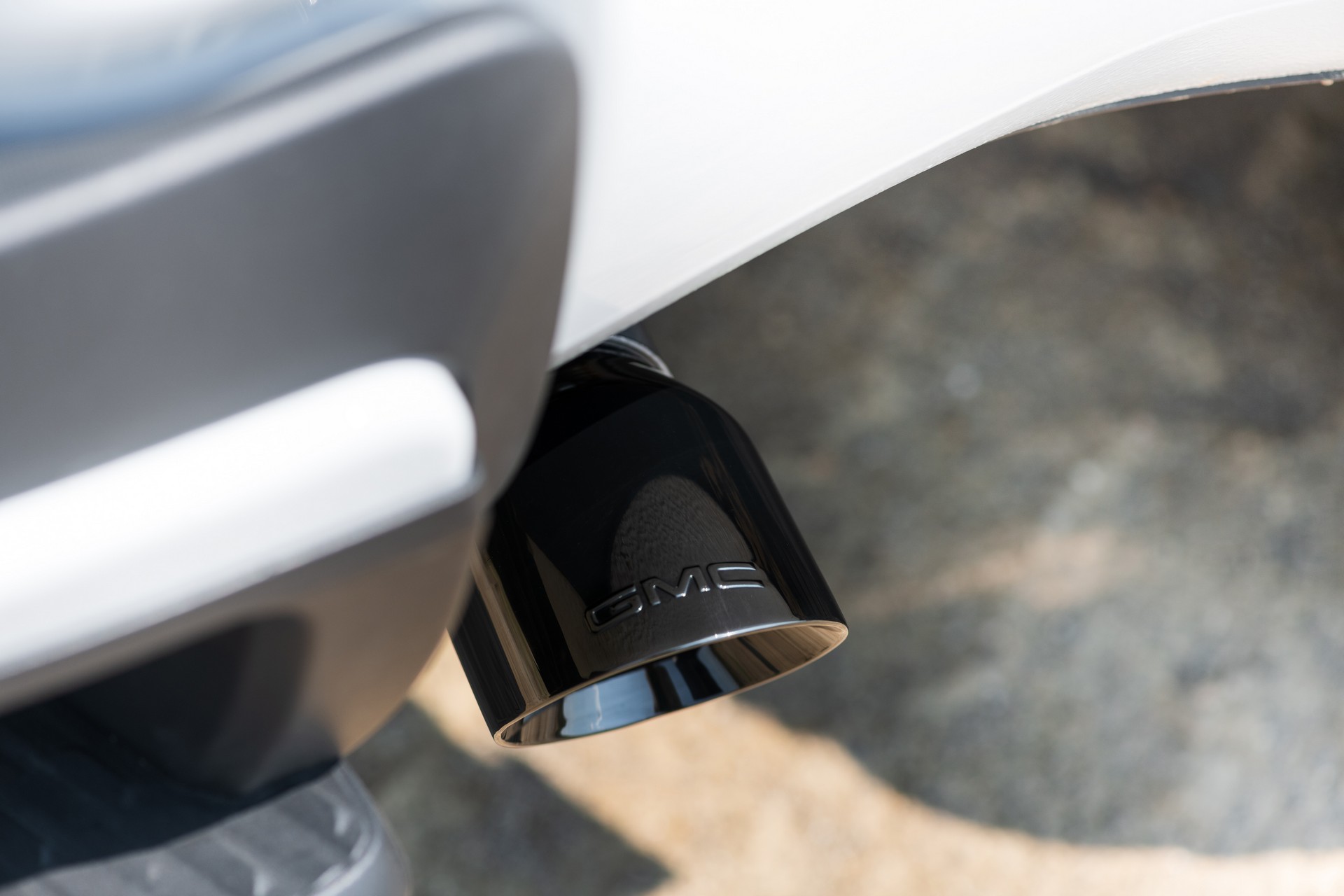 Download 2021 GMC Canyon AT4 Off-Road Performance Edition - Exhaust HD Wallpaper 1920x1280 #16