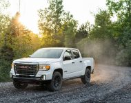 2021 GMC Canyon AT4 Off-Road Performance Edition - Front Three-Quarter Wallpaper 190x150