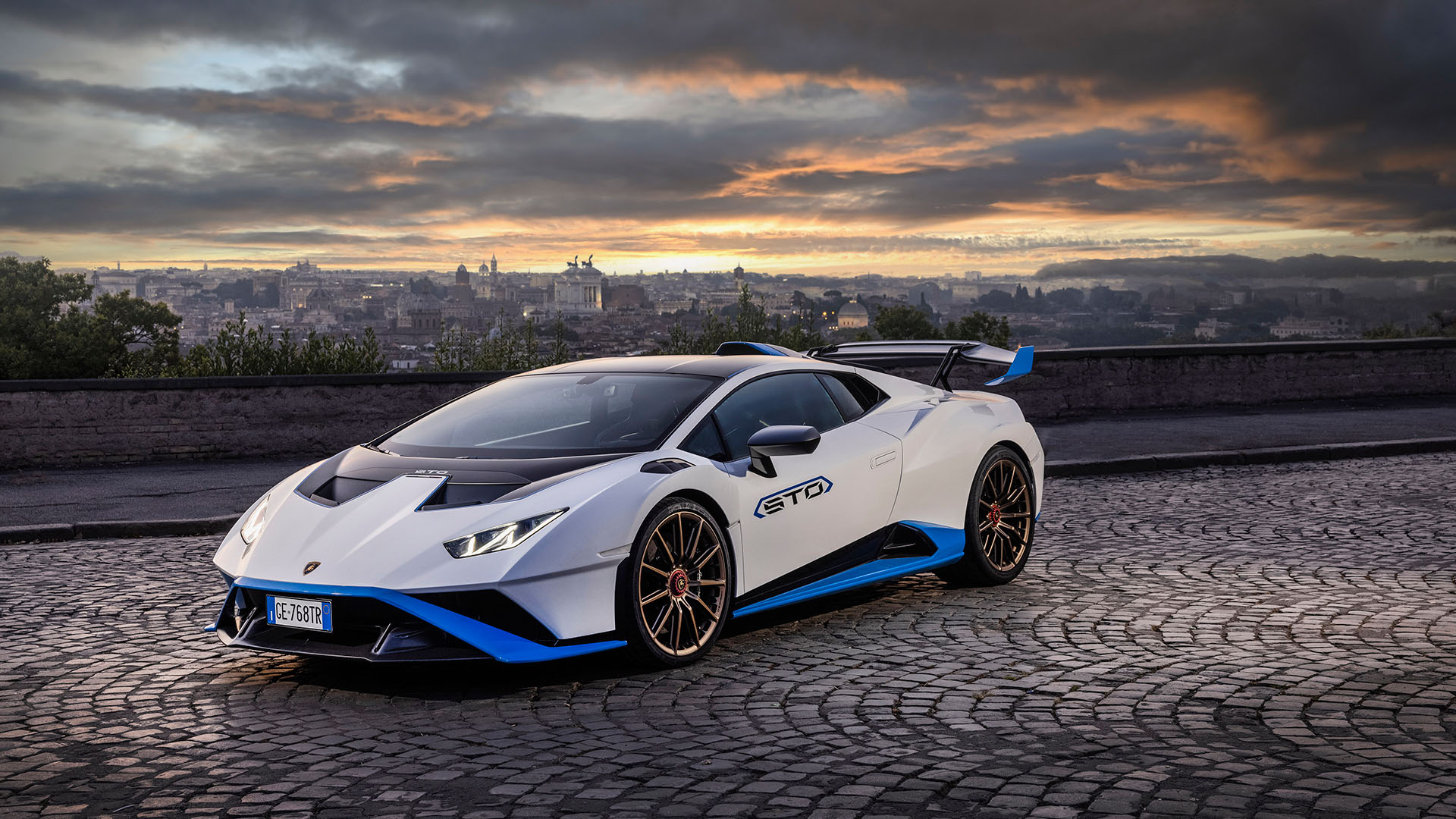 Download 2021 Lamborghini Huracán STO - Front Three-Quarter HD Wallpaper 1920x1080 #54