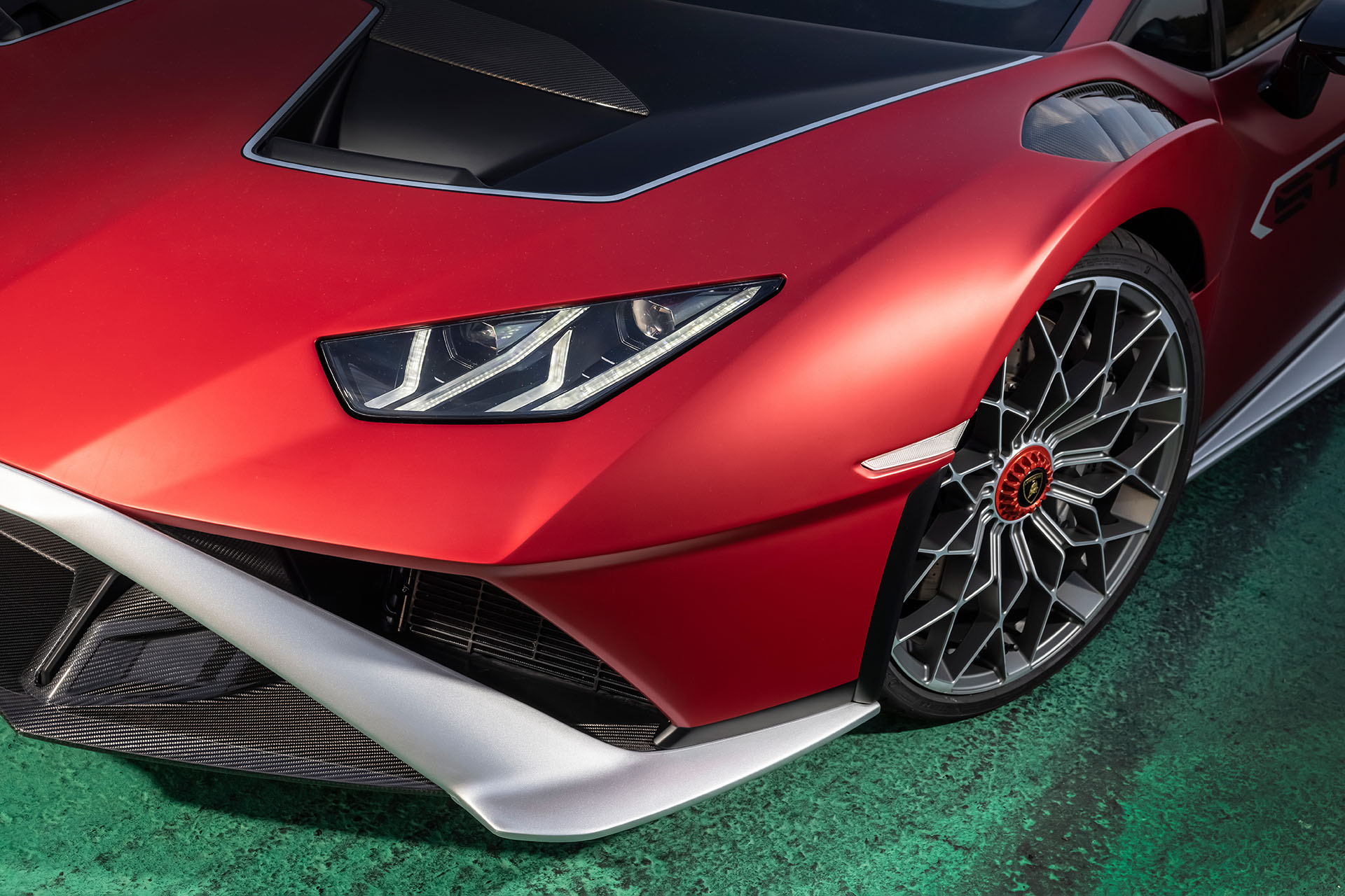 Download 2021 Lamborghini Huracán STO - Headlight HD Wallpaper 1920x1280 #32
