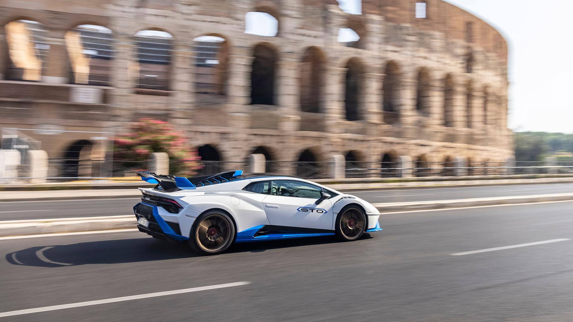 Download 2021 Lamborghini Huracán STO - Rear Three-Quarter HD Wallpaper 1920x1080 #51