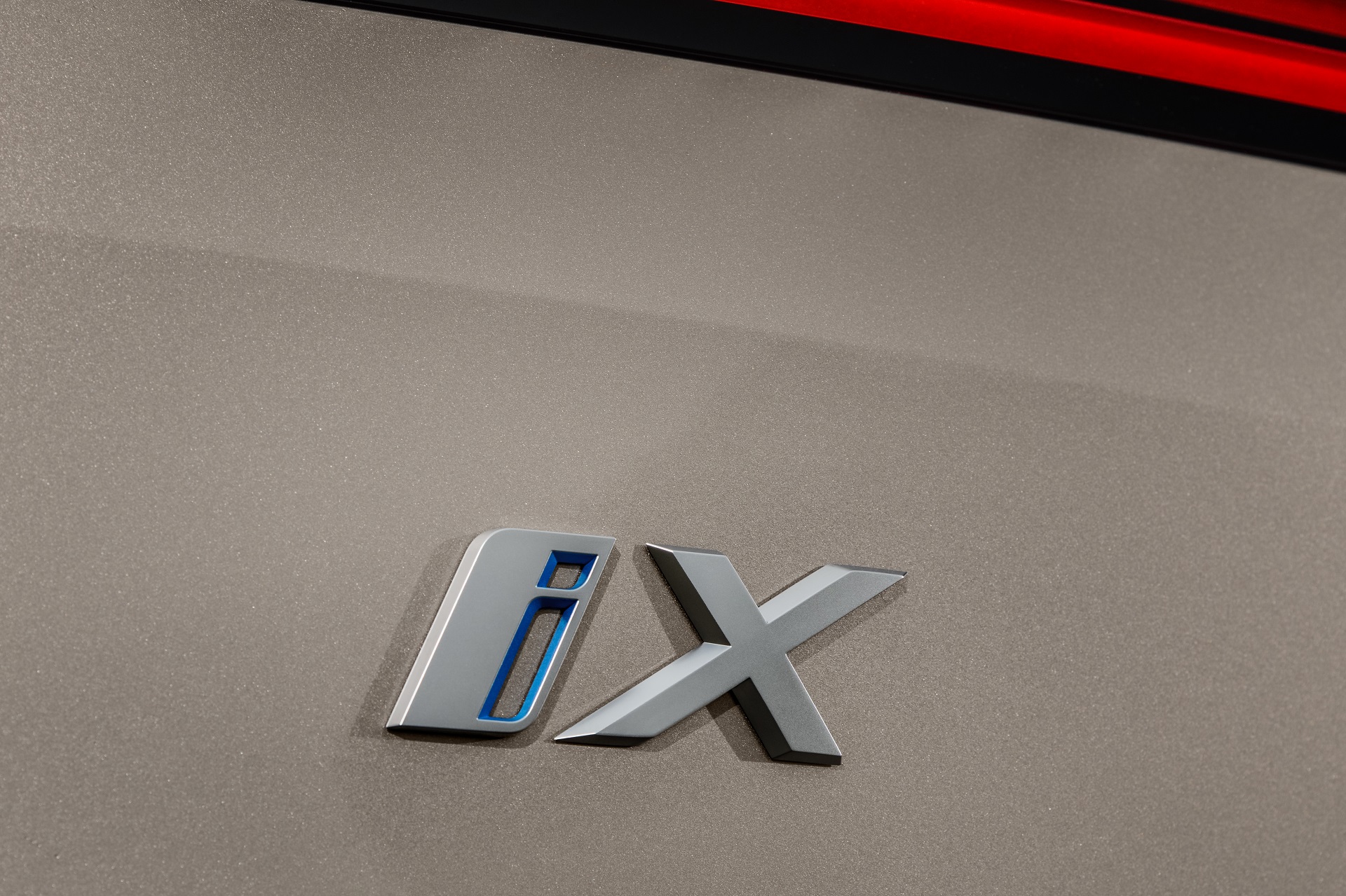 Download 2022 BMW iX - Badge HD Wallpaper 1920x1279 #43