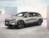2022 BMW iX - Front Three-Quarter Wallpaper 190x150