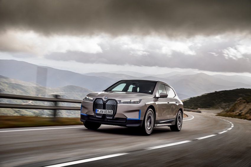 2022 BMW iX - Front Three-Quarter Wallpaper 850x567 #27