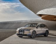 2022 BMW iX - Front Three-Quarter Wallpaper 190x150