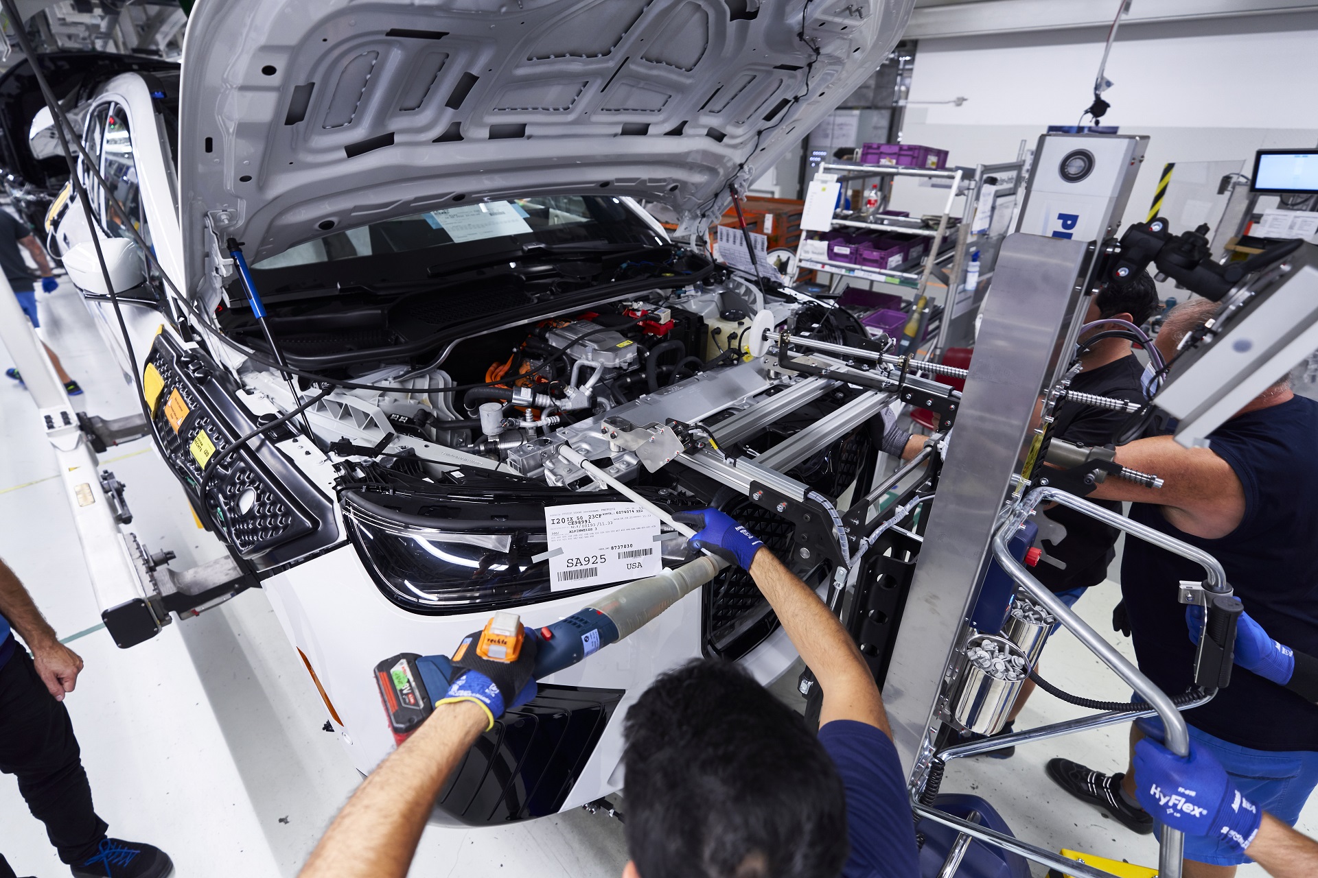 Download 2022 BMW iX - Production HD Wallpaper 1920x1280 #125