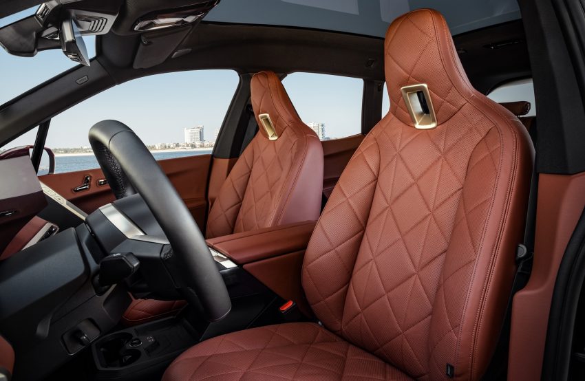 2022 BMW iX with Sport Package - Interior, Front Seats Wallpaper 850x554 #24
