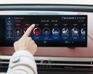 2022 BMW iX xDrive40 - Central Console Wallpaper 190x150
