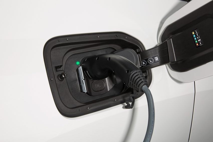 2022 BMW iX xDrive40 - Charging Connector Wallpaper 850x567 #142