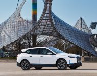 2022 BMW iX xDrive40 - Front Three-Quarter Wallpaper 190x150