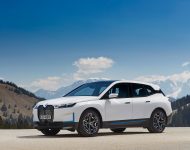 2022 BMW iX xDrive40 - Front Three-Quarter Wallpaper 190x150