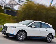 2022 BMW iX xDrive40 - Front Three-Quarter Wallpaper 190x150