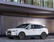 2022 BMW iX xDrive40 - Front Three-Quarter Wallpaper 190x150