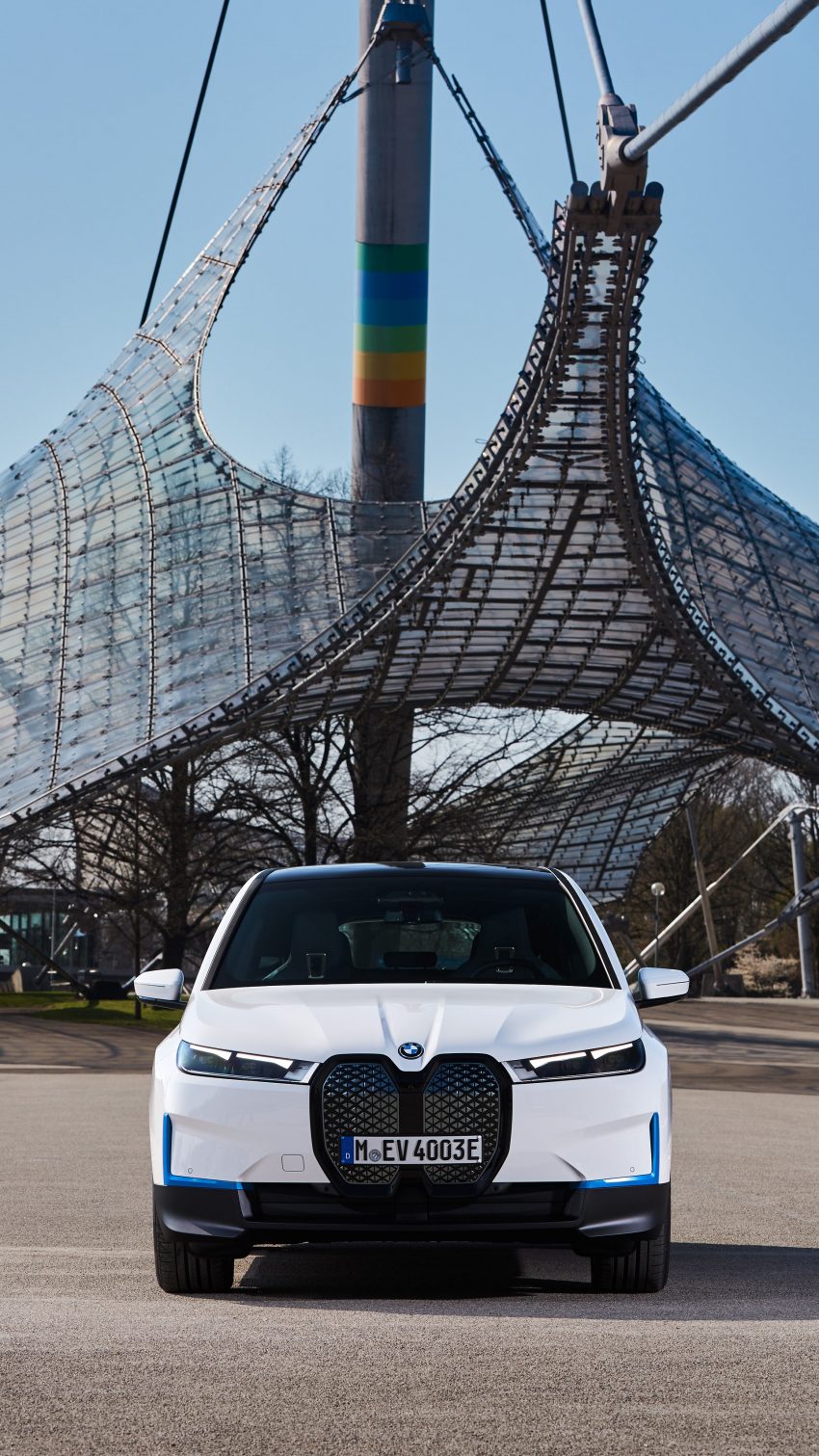2022 BMW iX xDrive40 - Front Phone Wallpaper 850x1511 #50