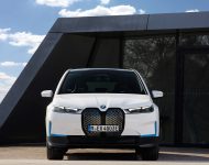 2022 BMW iX xDrive40 - Front Wallpaper 190x150