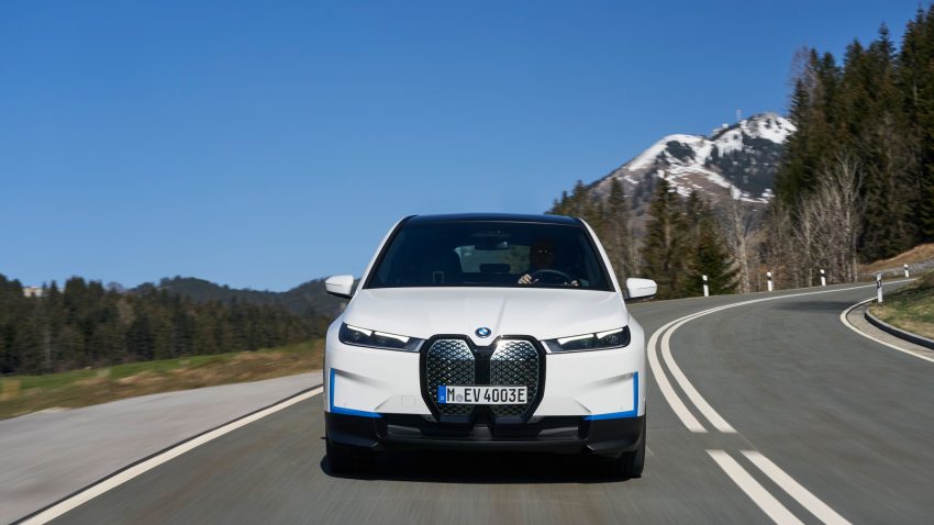 2022 BMW iX xDrive40 - Front Wallpaper 850x478 #9