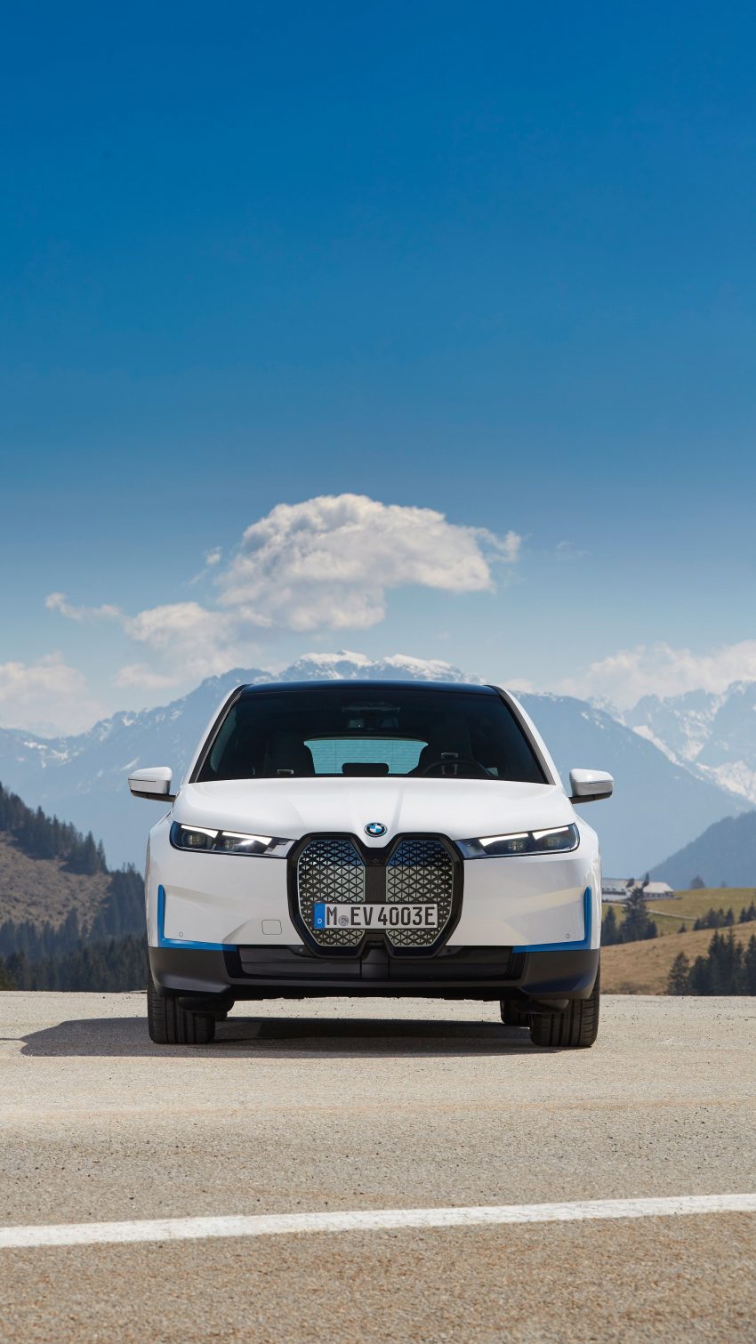 2022 BMW iX xDrive40 - Front Phone Wallpaper 850x1511 #31