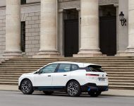 2022 BMW iX xDrive40 - Rear Three-Quarter Wallpaper 190x150