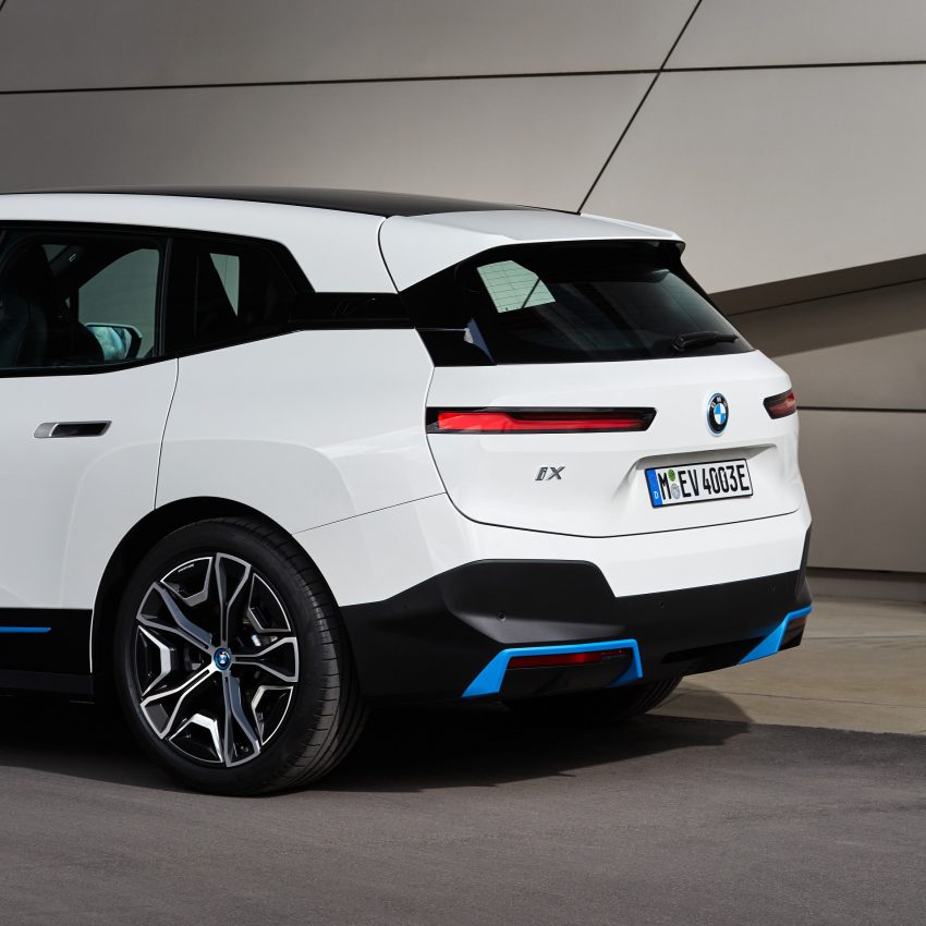 2022 BMW iX xDrive40 - Rear Wallpaper 850x850 #139