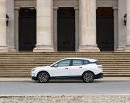 2022 BMW iX xDrive40 - Side Wallpaper 190x150