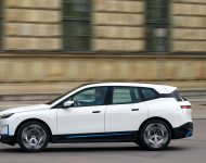 2022 BMW iX xDrive40 - Side Wallpaper 190x150