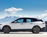 2022 BMW iX xDrive40 - Side Wallpaper 190x150