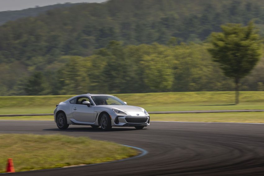 2022 Subaru BRZ - Front Three-Quarter Wallpaper 850x567 #61