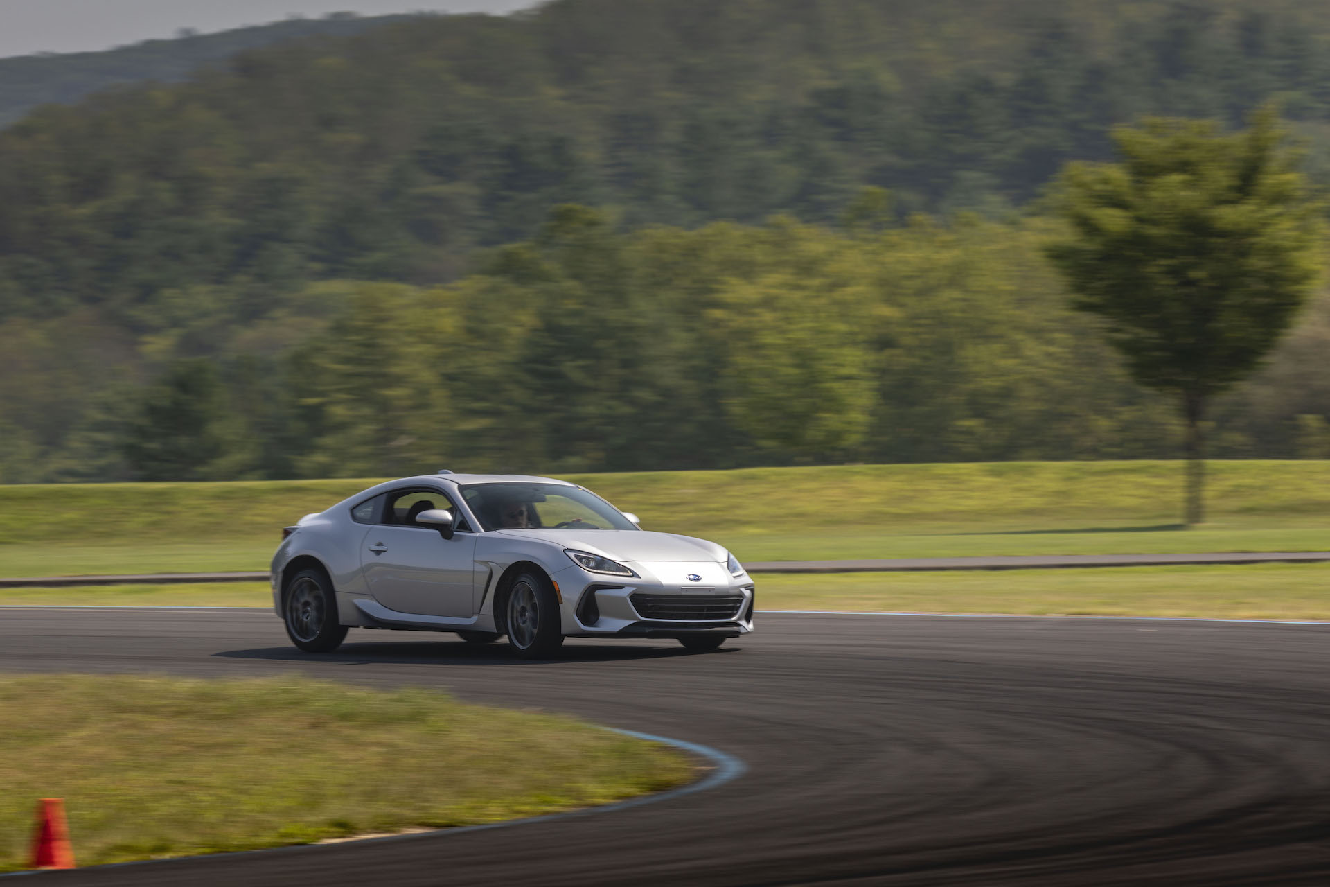 Download 2022 Subaru BRZ - Front Three-Quarter HD Wallpaper 1920x1280 #61