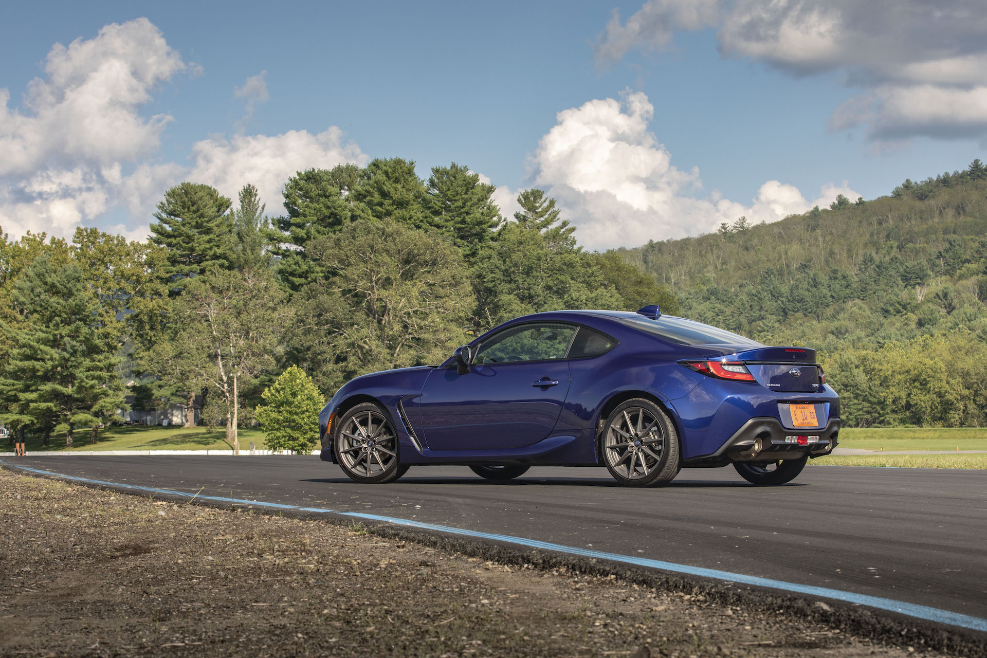 Download 2022 Subaru BRZ - Rear Three-Quarter HD Wallpaper 1920x1280 #35