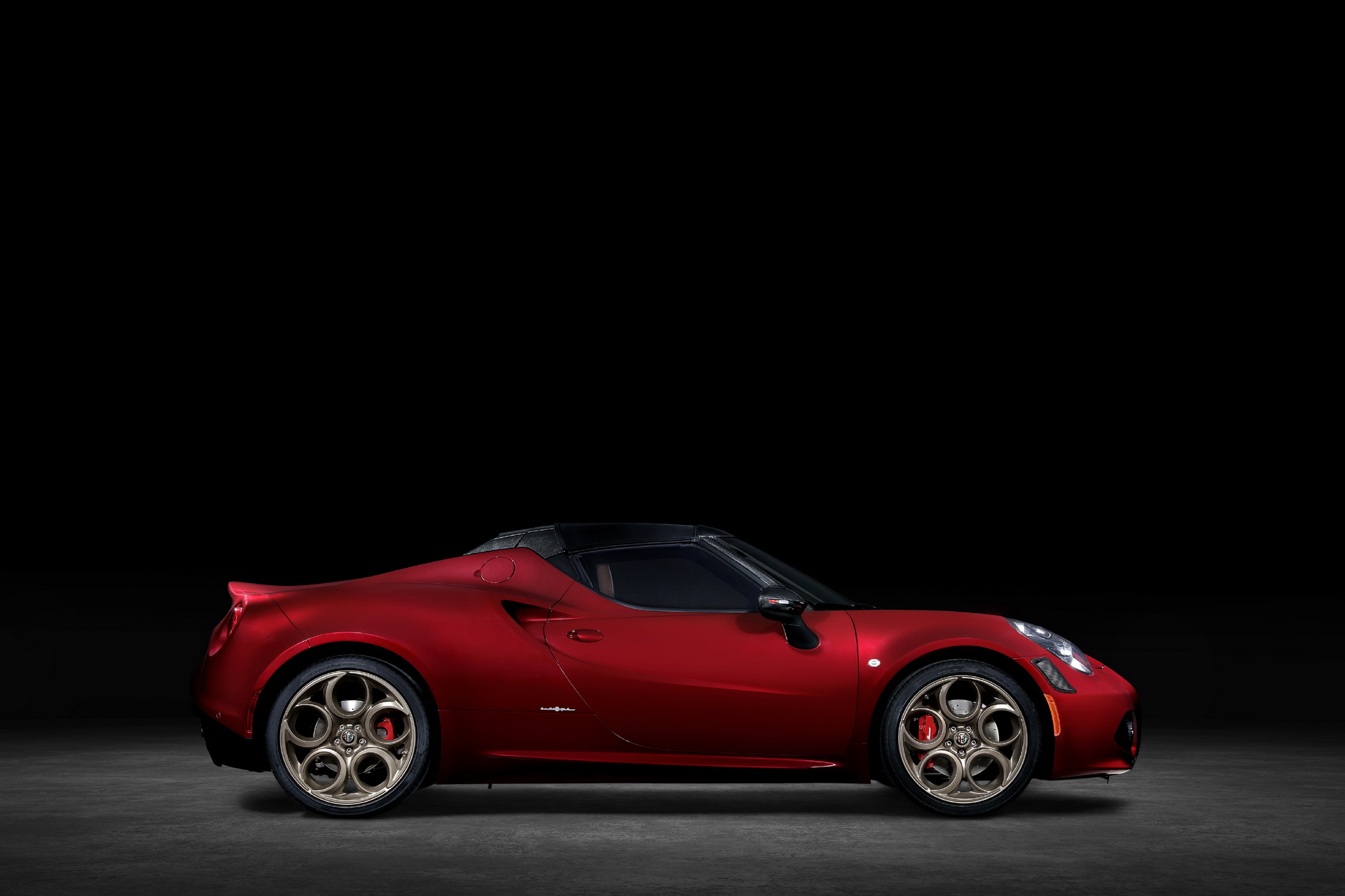 Download 2021 Alfa Romeo 4C Spider 33 Stradale Tributo - Side HD Wallpaper 1920x1280 #12
