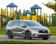 2021 Honda Odyssey - Front Three-Quarter Wallpaper 190x150